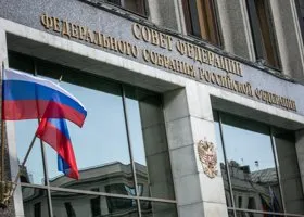 Совфеду предложили ограничить полномочия депутатов и сенаторов