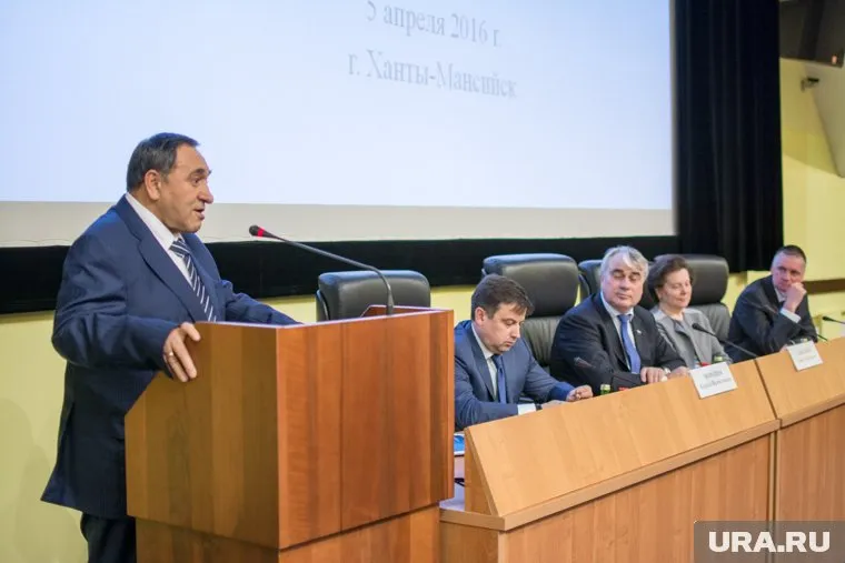 Василий Тарасюк часто приезжал на Урал - он несколько раз избирался в Госдуму от Югры