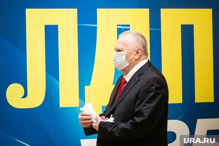 Жириновский не хотел ставить под сомнение эффективность вакцинации