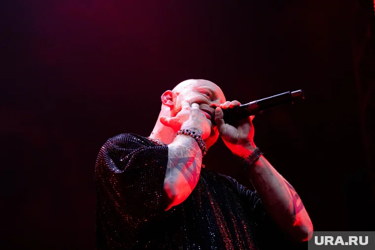 У Леши Свика есть жена