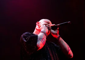 Певца Лешу Свика признали отцом внебрачного ребенка