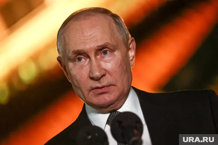 Владимир Путин подписал закон о блокировке сайтов в поддержку ВСУ