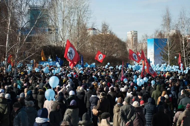 Общегородской молебен Торжества Православия. Екатеринбург , октябрьская площадь, общегородской молебен
