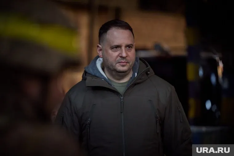 Советник президента Владимира Зеленского Андрей Ермак собирается в Вашингтон, чтобы представить список целей в РФ для ударов, сообщила Politico