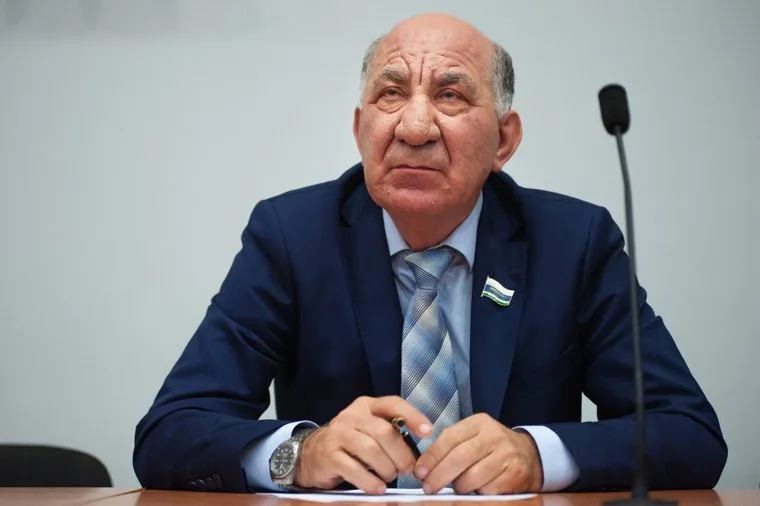 Визит члена комитета Совета Федерации по бюджету и финансовым рынкам Эдуарда Росселя в город Нижний Тагил. Свердловская область, радаев владимир