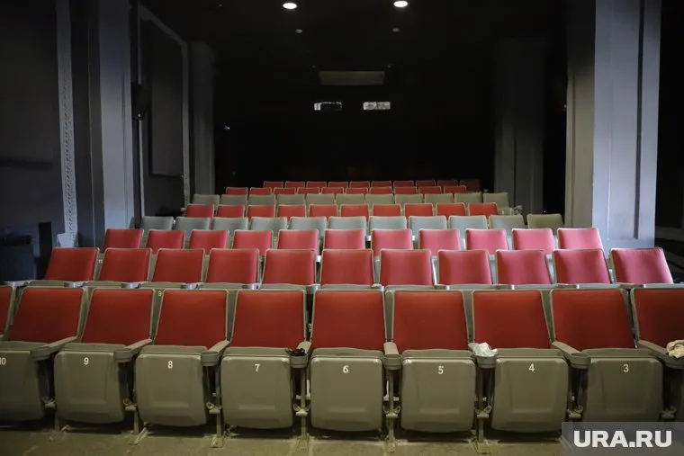 Приватизация кинотеатра «Мир» спровоцировала скандал