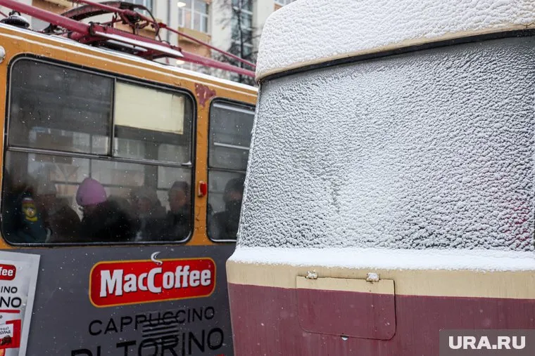 Трамваи не двигаются около часа (архивное фото)