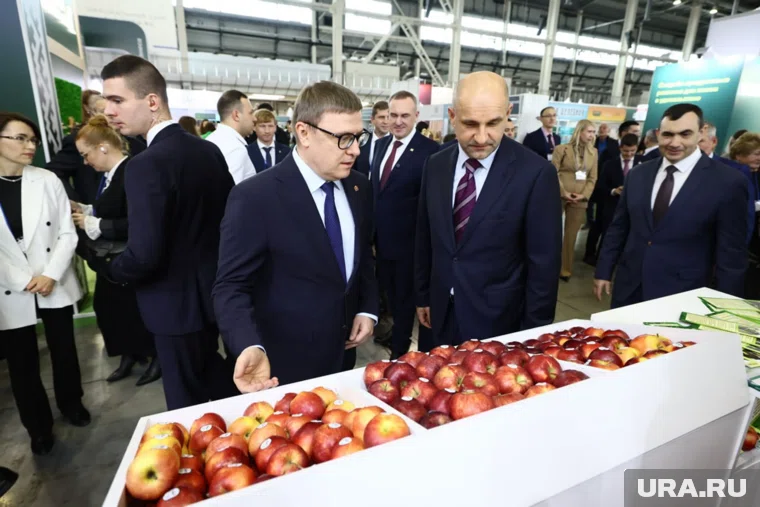 Украшением стенда Челябинской области стала продукция фермерского хозяйства «Григорьевские сады»