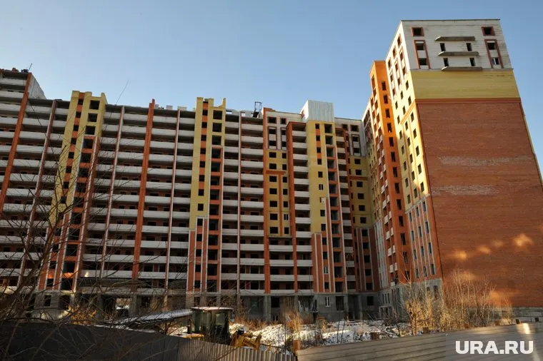 Долгострой «ПСК «Континент» до сих пор не снесен