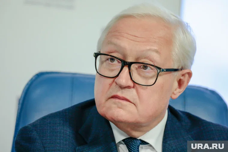 Рябков отметил, что Россия готова работать с тем материалом, которым располагает