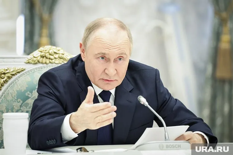 ПУтин вновь предложил Украине сесть за стол переговоров