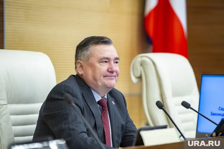 Компанию, которой принадлежит сеть аптек, связывают с Валерием Сухих