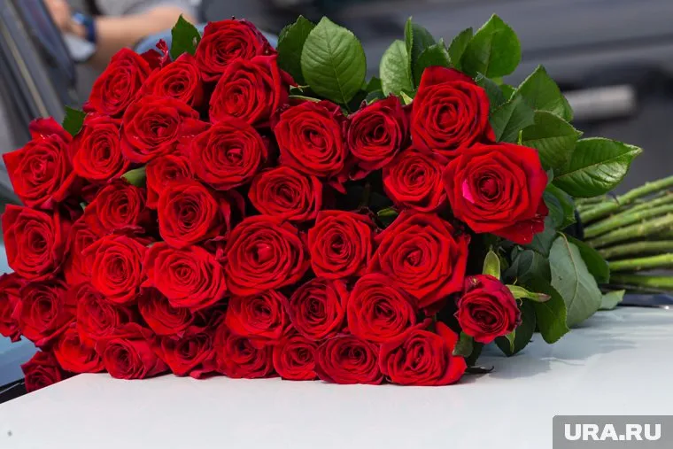 Свои поздравления также передал глава ХМАО Руслан Кухарук