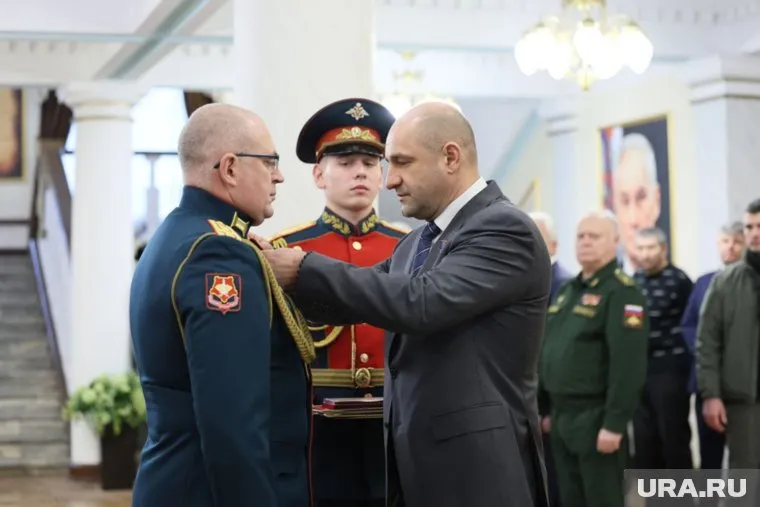 Артем Жога поблагодарил военных за верность стране