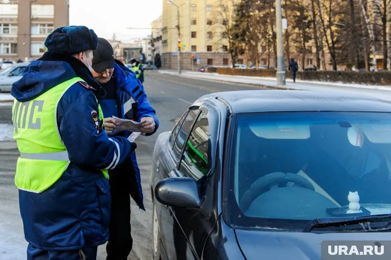 Правительство РФ разрешит штрафовать нарушителей ПДД без оставления протокола
