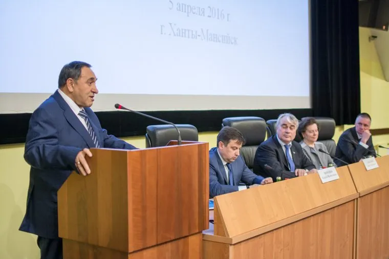 Дума ХМАО и круглый стол по нефтегазодобыче, тарасюк василий