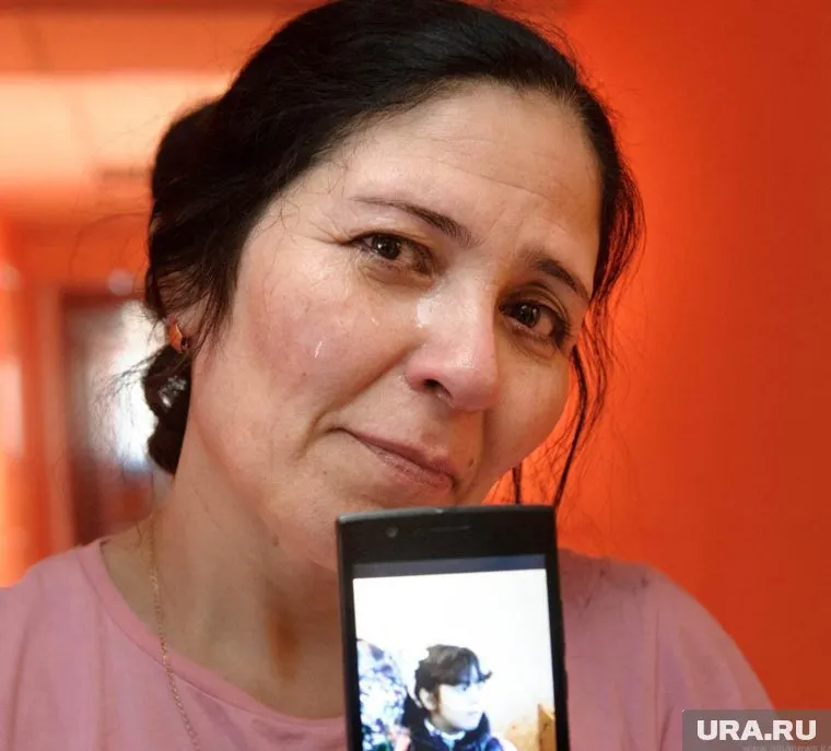 Женщина уже десять месяцев не видела свою дочь
