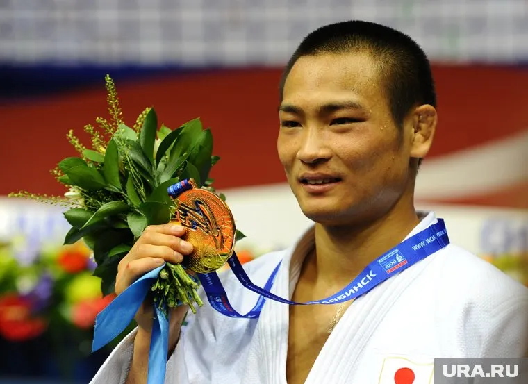 Получать золотые медали должны все участники команды