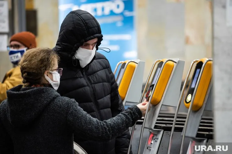 Коронавирус остается угрозой для большинства населения планеты