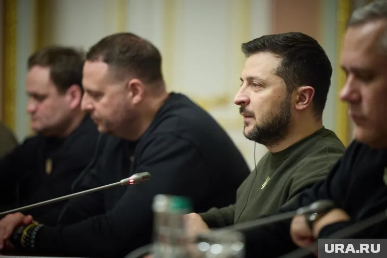 Владимир Зеленский созвал совещание по подготовке к выборам