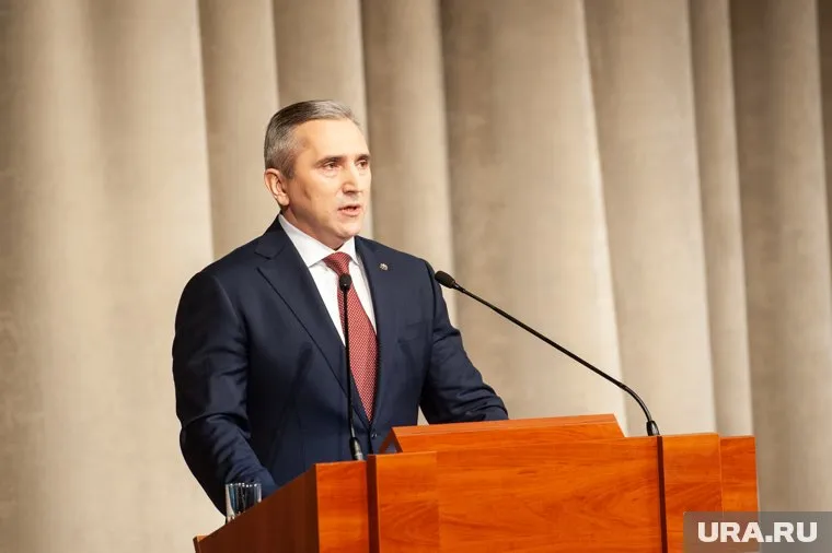 Александр Моор подписал постановление о готовности Тюменской области ко второму этапу снятия ограничений