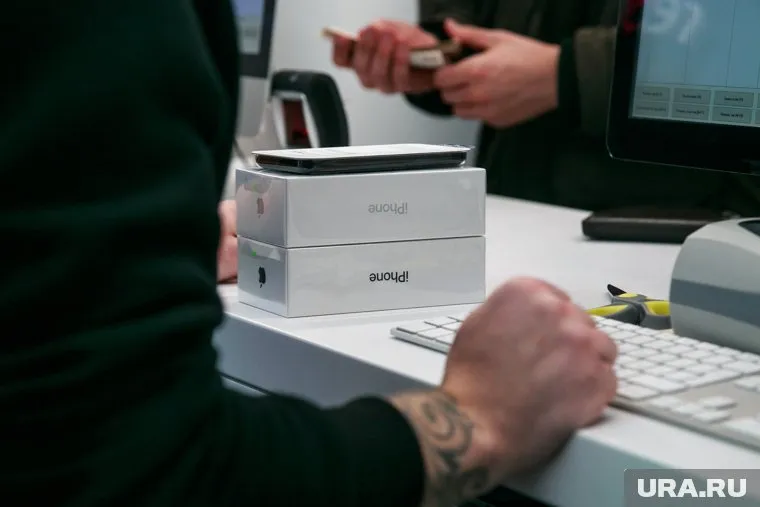 Пермяк купил в салоне «Мегафон» iPhone за 35 990 рублей, а отсудил у продавца почти 120 тысяч рублей