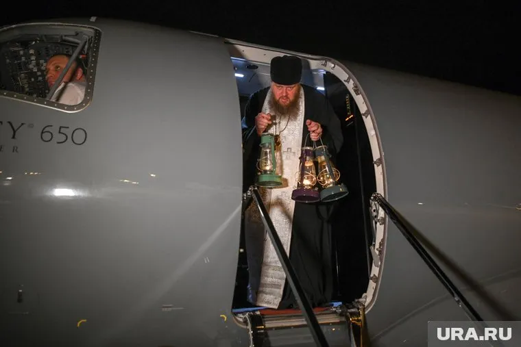 Паломники привезли огонь из Иерусалима
(фото из архива)