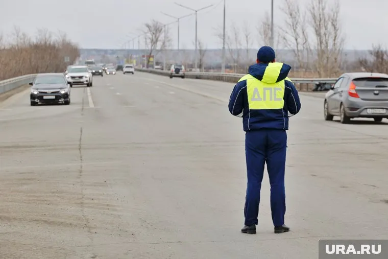 Водители Кургана сообщили о воде, подступающей к шоссе