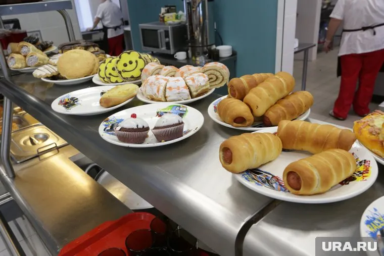 В лицее Югорска буфет работает теперь так, что поесть в нем почти невозможно