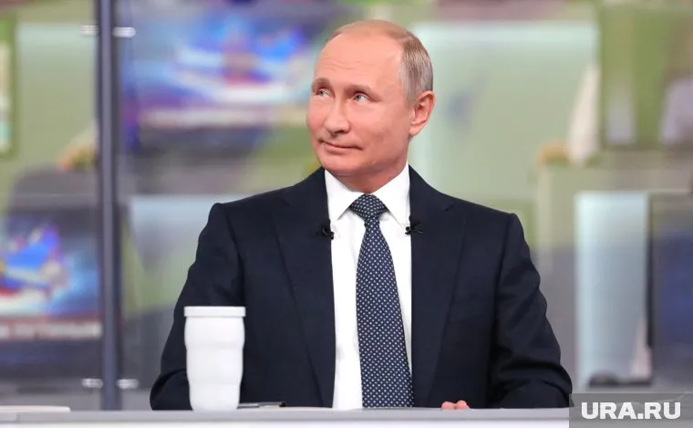 Путин отметил, что с канцлером Германии и президентом Франции общается неформально