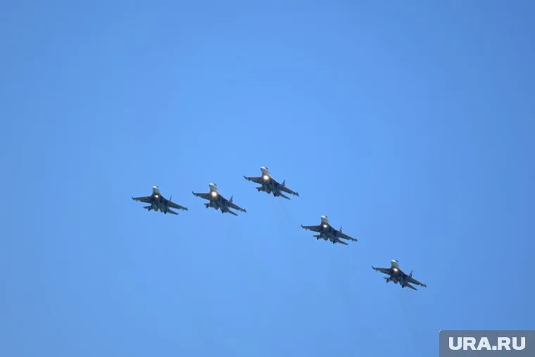 «Русские Витязи» стали главным украшением «Крыльев Пармы»