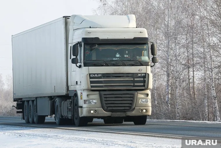 Груз до Петербурга необходимо доставить автомобильным транспортом