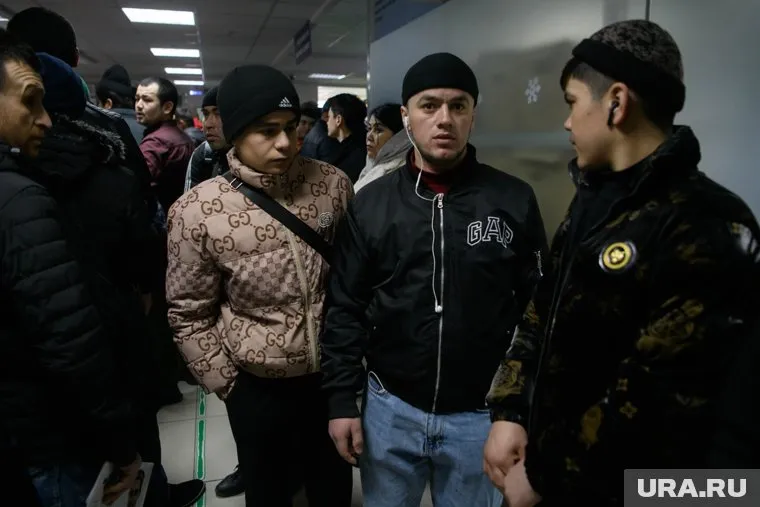 Экс-глава нацдиаспоры Таджикистана помогал легализовываться иностранцам (архивное фото)