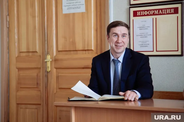 Сидоренко пришел в суд в хорошем настроении