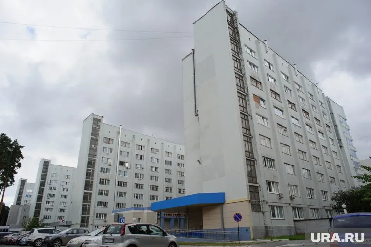 В Свердловской областной больнице — взрыв COVID-19