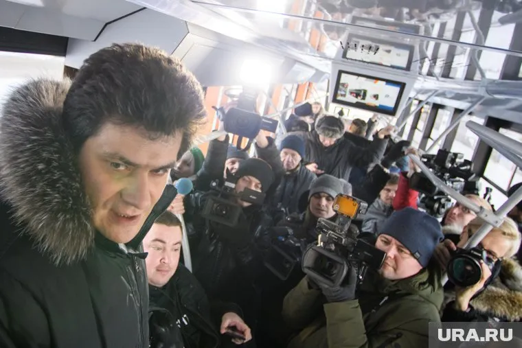 Высокинскому советуют чаще выходить в народ