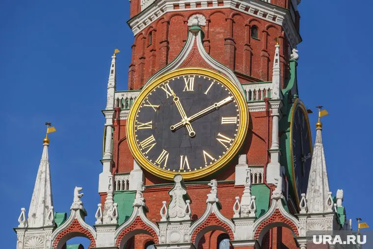 Закон, отменяющий переход на «зимнее время», был подписан в июне 2011 года