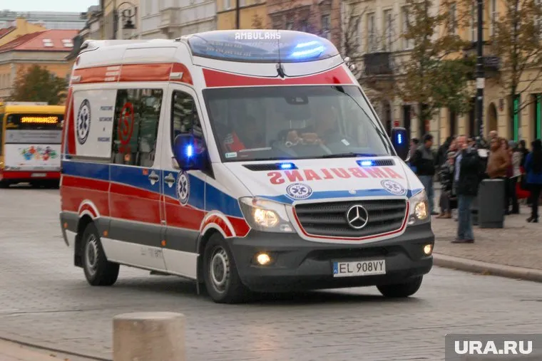 На месте происшествия работали врачи, полицейские и пожарные