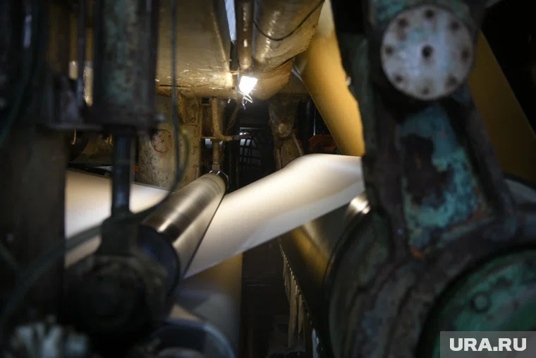 Работник ремонтировал станок и получил травму (архивное фото)