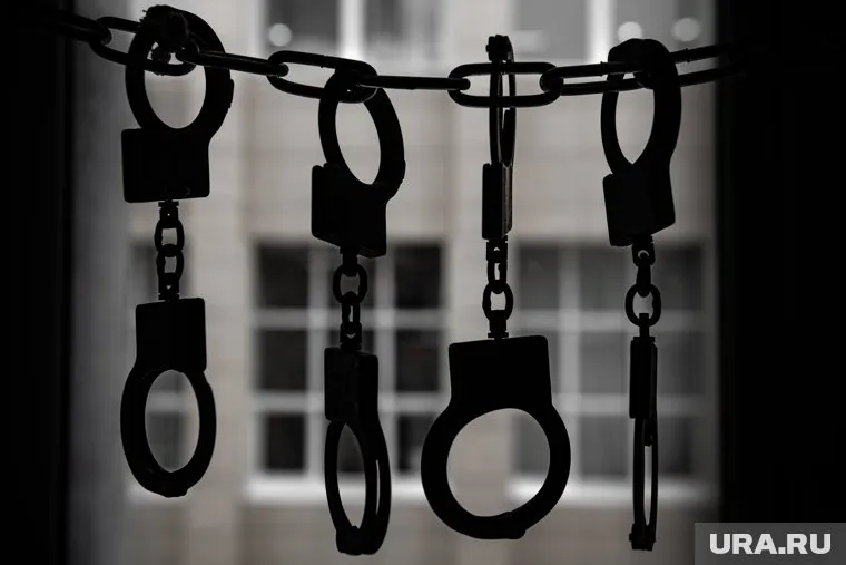 Мужчину доставили в отдел полиции для разбирательства