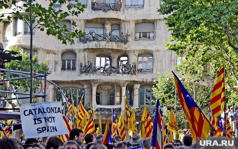 За отделение Каталонии от Испании высказались 90% участников референдума
