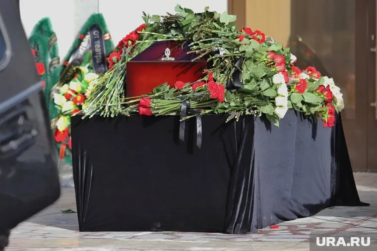 В Екатеринбурге высокий спрос на ритуальные услуги породил похоронщиков-фрилансеров