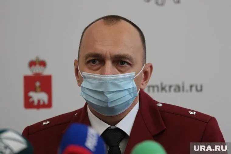Главный санитарный врач Пермского края Виталий Костарев ужесточил требования по вакцинации от COVID-19