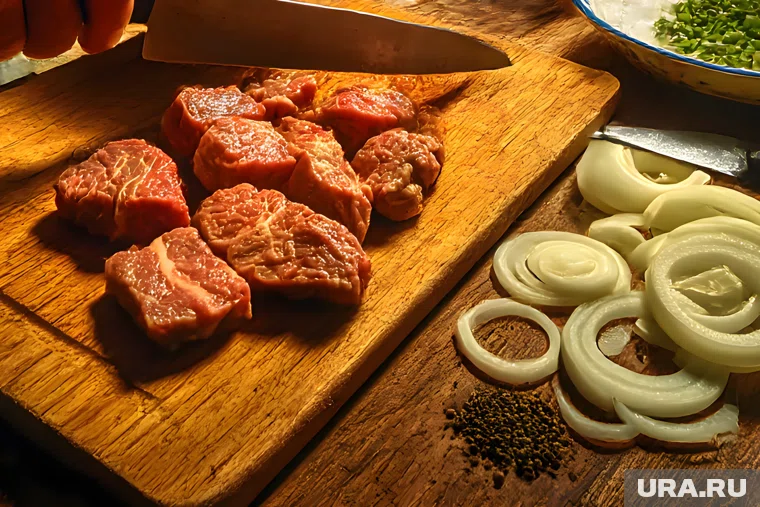 Употребление красного мяса повышает риск колоректального рака