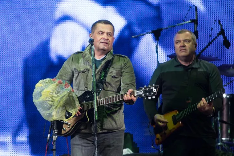 Концерт группы "Любэ" на праздновании Дня Строителя. Сургут, расторгуев николай, любэ