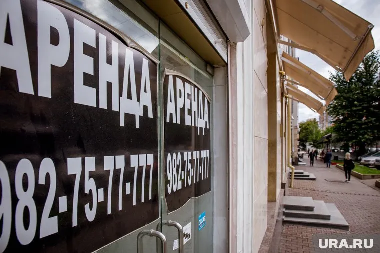 Нельзя сразу выселить арендаторов, которые не платят за жилье, если у них есть договор, объяснил Тимур Харди