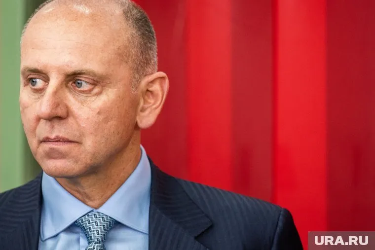 В рейтинге журнала Forbes «200 богатейших бизнесменов России 2020 года» Дмитрий Пумпянский занимает 54 место