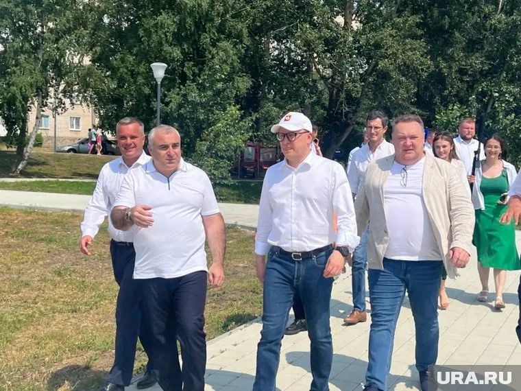 Алексей Текслер оценил благоустройства набережной Троицка