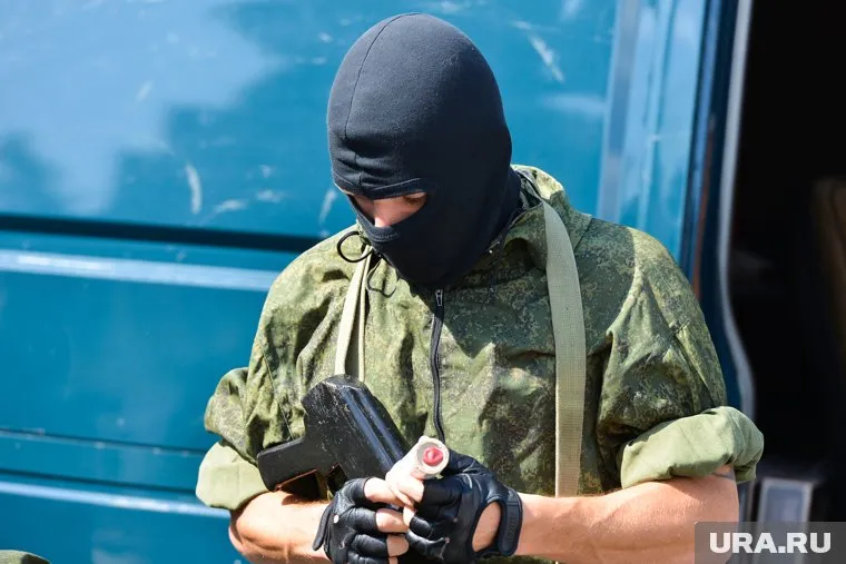 Оперативники изымали документы по ранее возбужденному уголовному делу