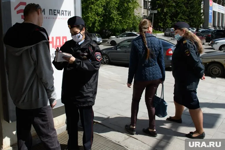 На нарушителей масочного режима составили почти 1500 протоколов